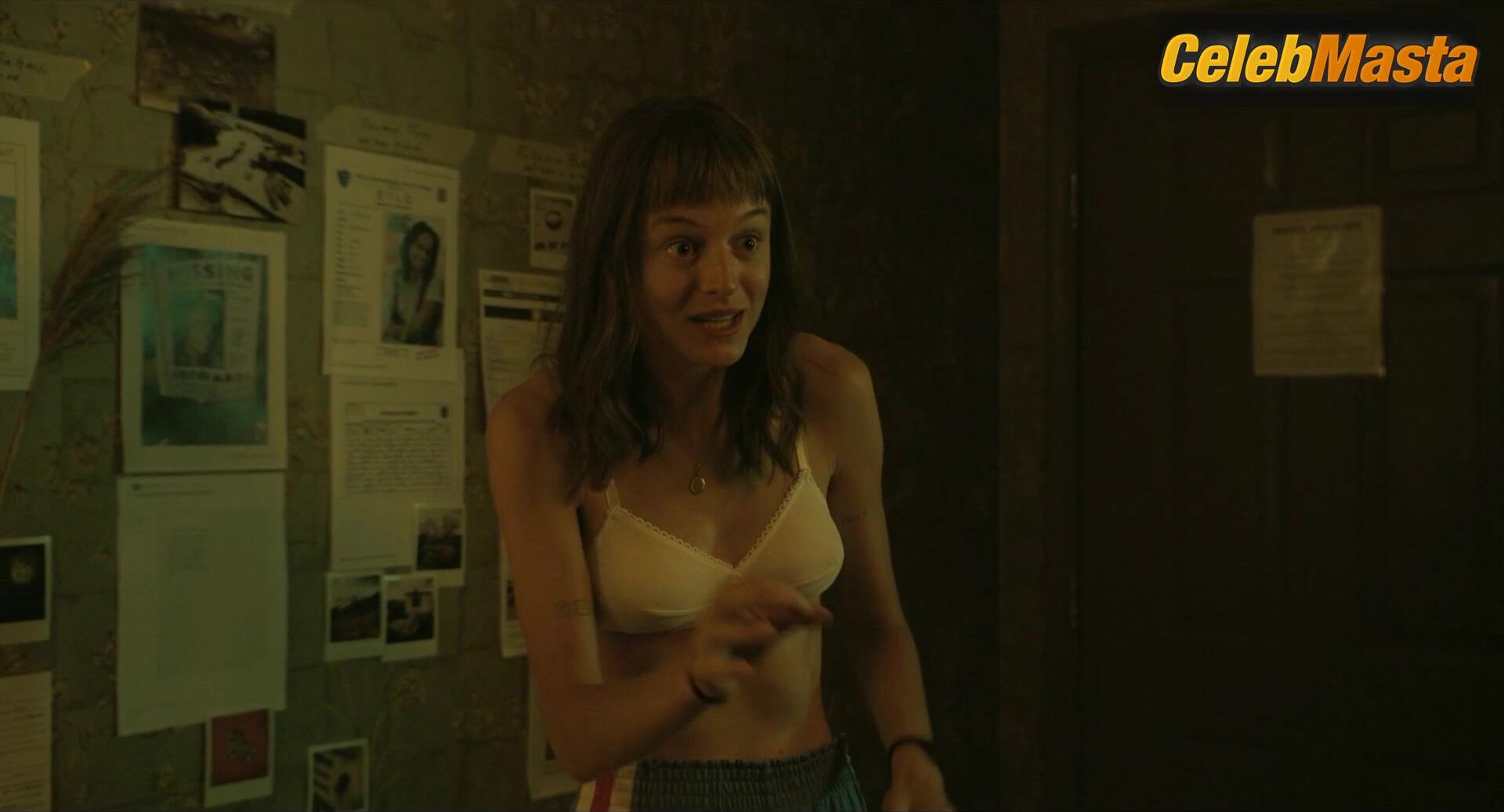 Emma Corrin Displays Underwear Scene In A Murder At The - Photo 1 of 5 photo 2