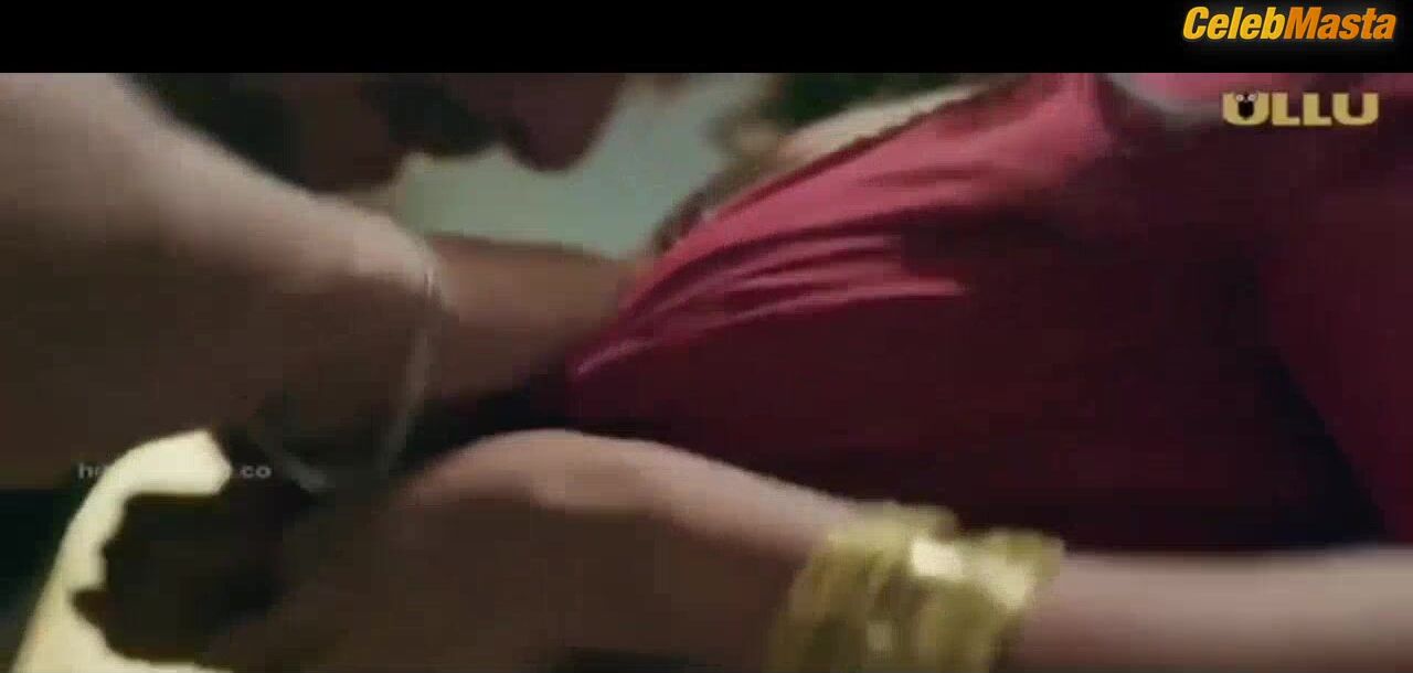 Priya Gamre ’s Boobs And Swimsuit Scene In Matki - Photo 1 of 5 photo 4
