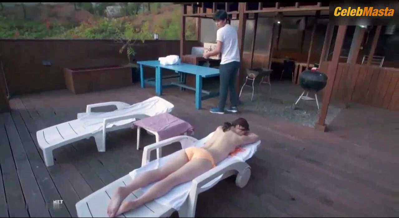 Lee Chae-dam Booty, Tits Scene From Complete Breeding The - Photo 1 of 5