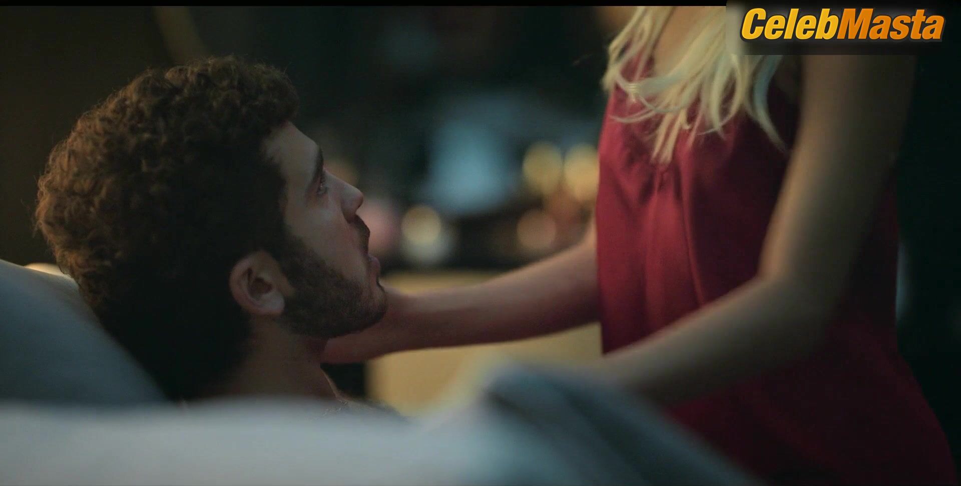 Valentina Zenere Flaunts Sexy Scene In Elite - Photo 2 of 5 photo 4