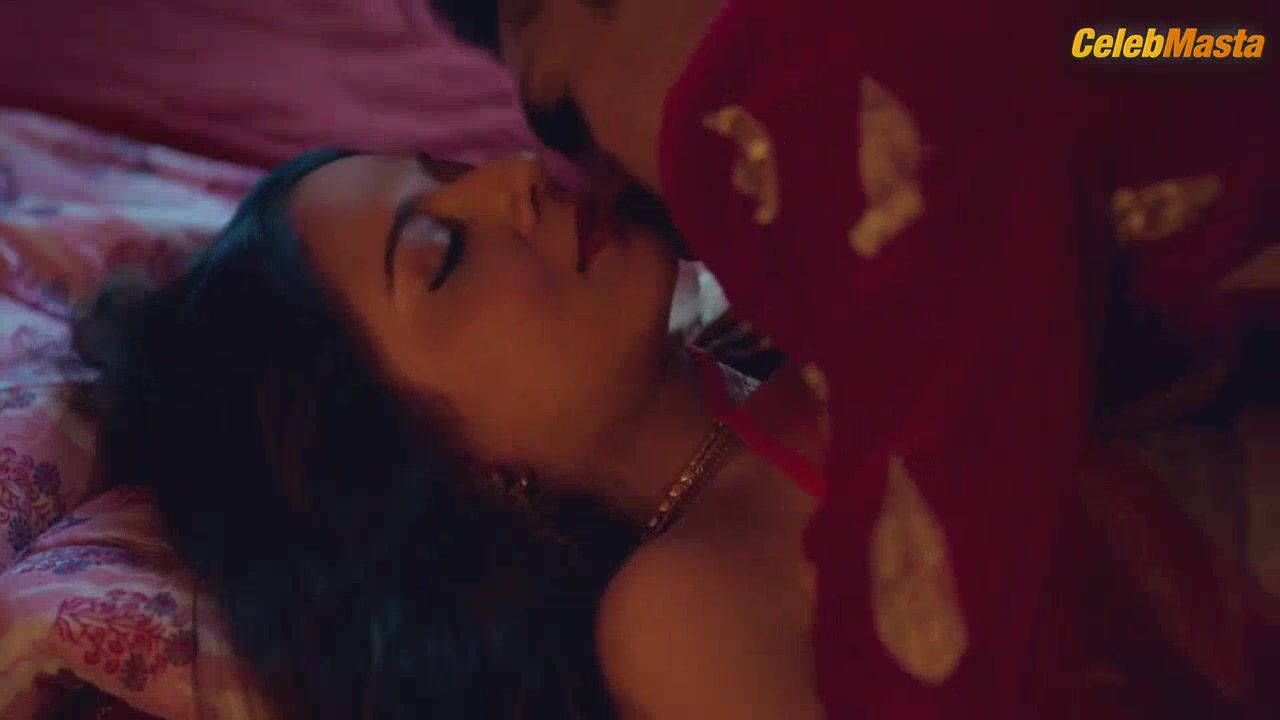 Madhurima Roy Shows Booty And Tits Scene In Fuh Se Fantasy - Photo 2 of 5 photo 1