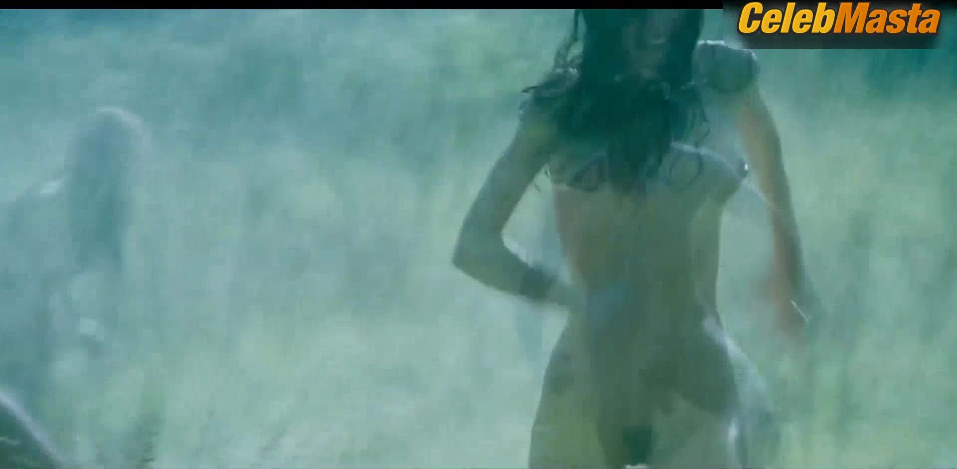 Emma Corrin Tits Scene From Lady Chatterley’s Lover - Photo 2 of 5 photo 5