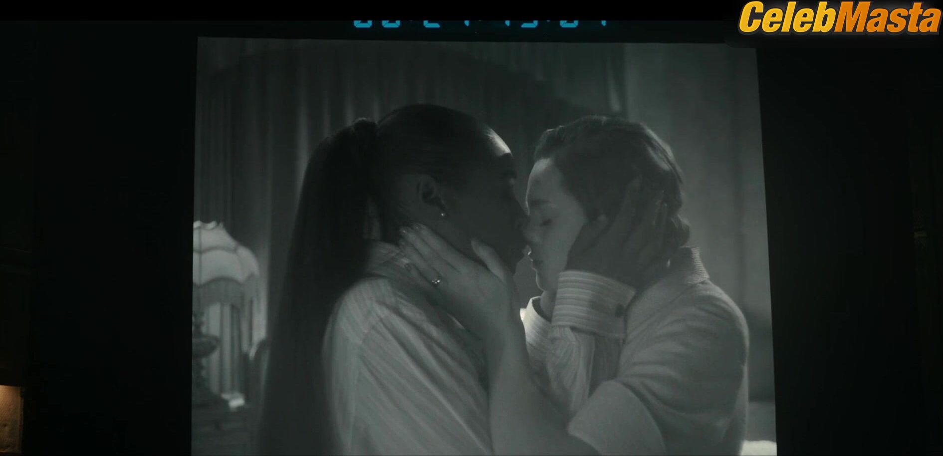 Emma Corrin Issa Rae And ’s Lesbian Sex Scene In - Photo 1 of 5 photo 4
