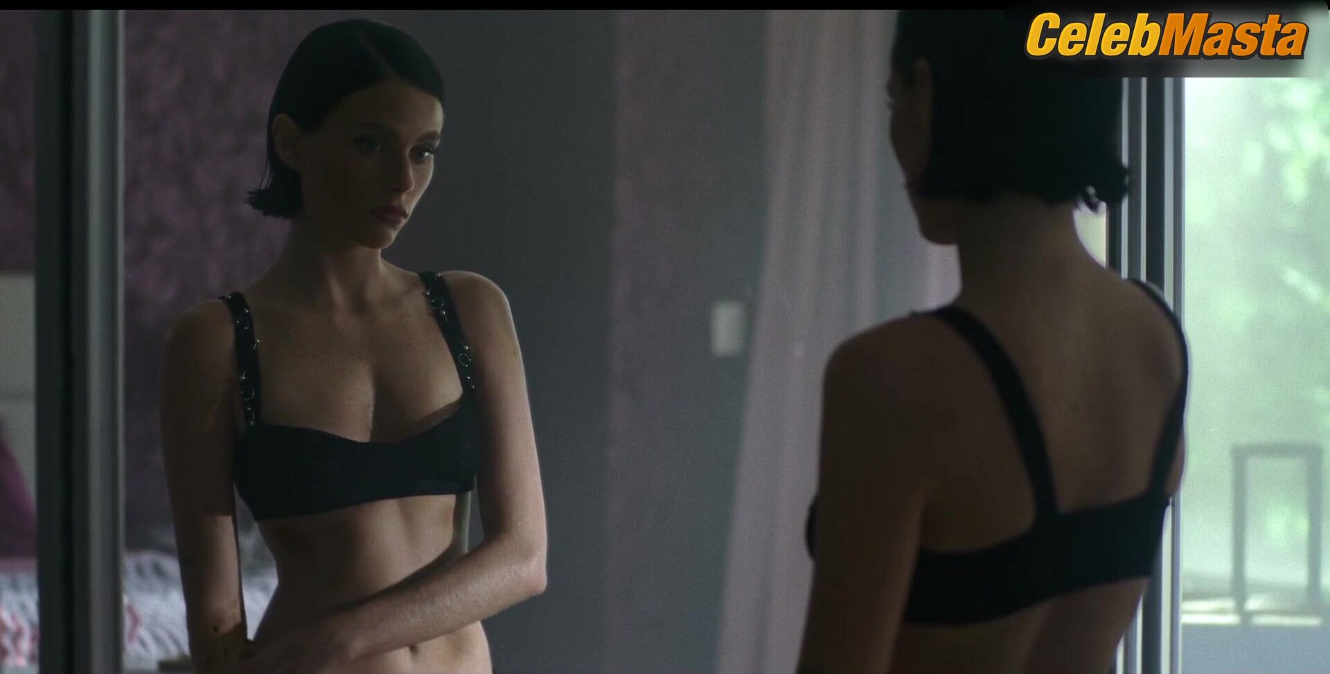 Olivia Nuss Valentina Zenere And Thong, Underwear Scene - Photo 1 of 5 photo 2