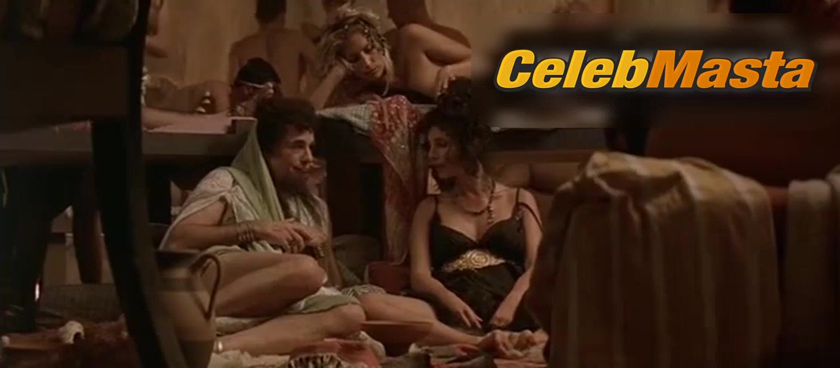 Cristina Sola Maribel Verdu And Sexy Scene From Lisistrata - Photo 1 of 5 photo 2