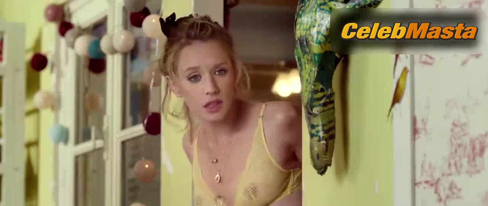 Ludivine Sagnier Sexy Scene From Love Is In The Air - Photo 1 of 5 photo 5