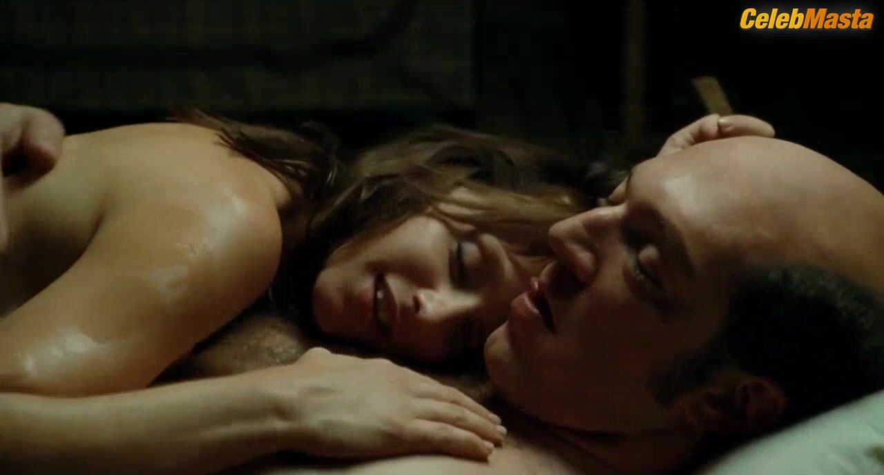 Ludivine Sagnier Tits Scene From Mesrine Public Enemy #1 - Photo 2 of 5 photo 4