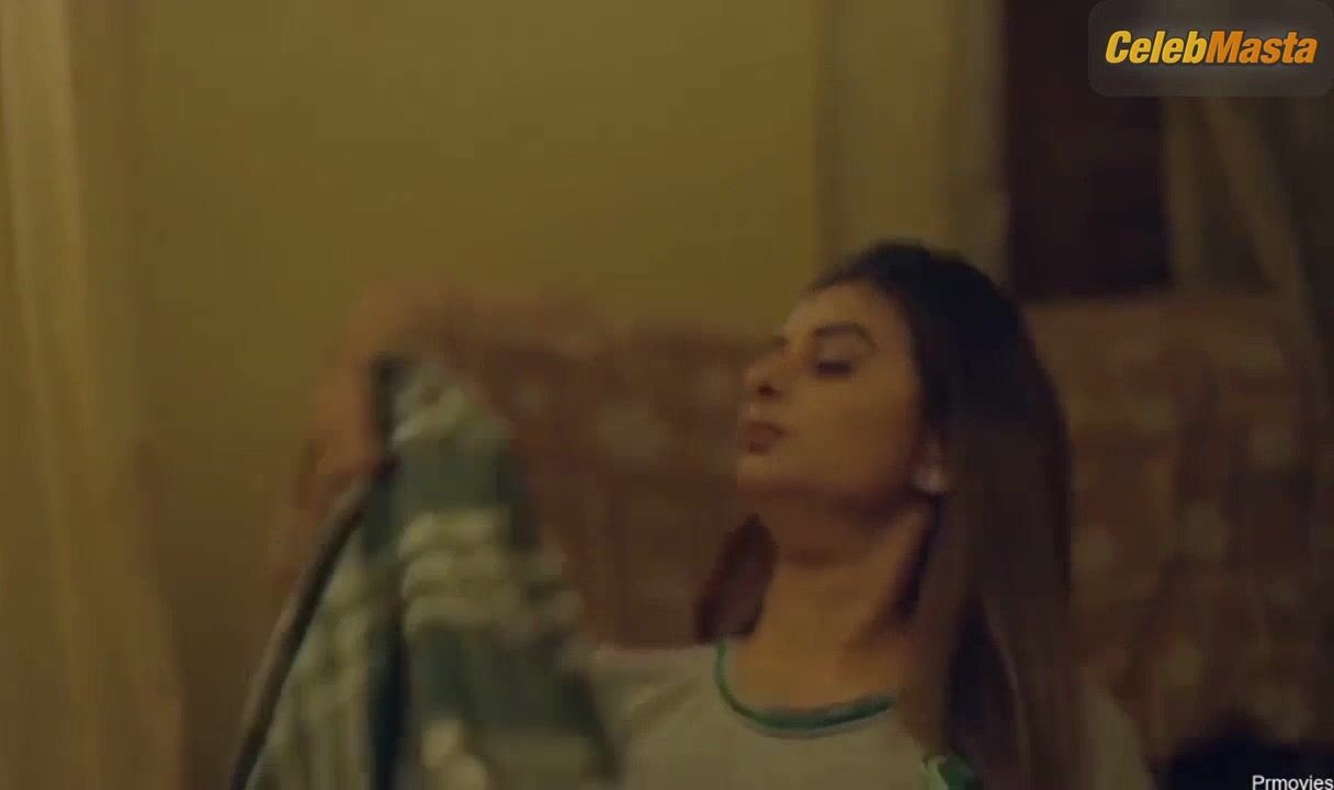 Sneha Paul Bares Butt And Tits Scene In Charmsukh - Photo 1 of 5 photo 5