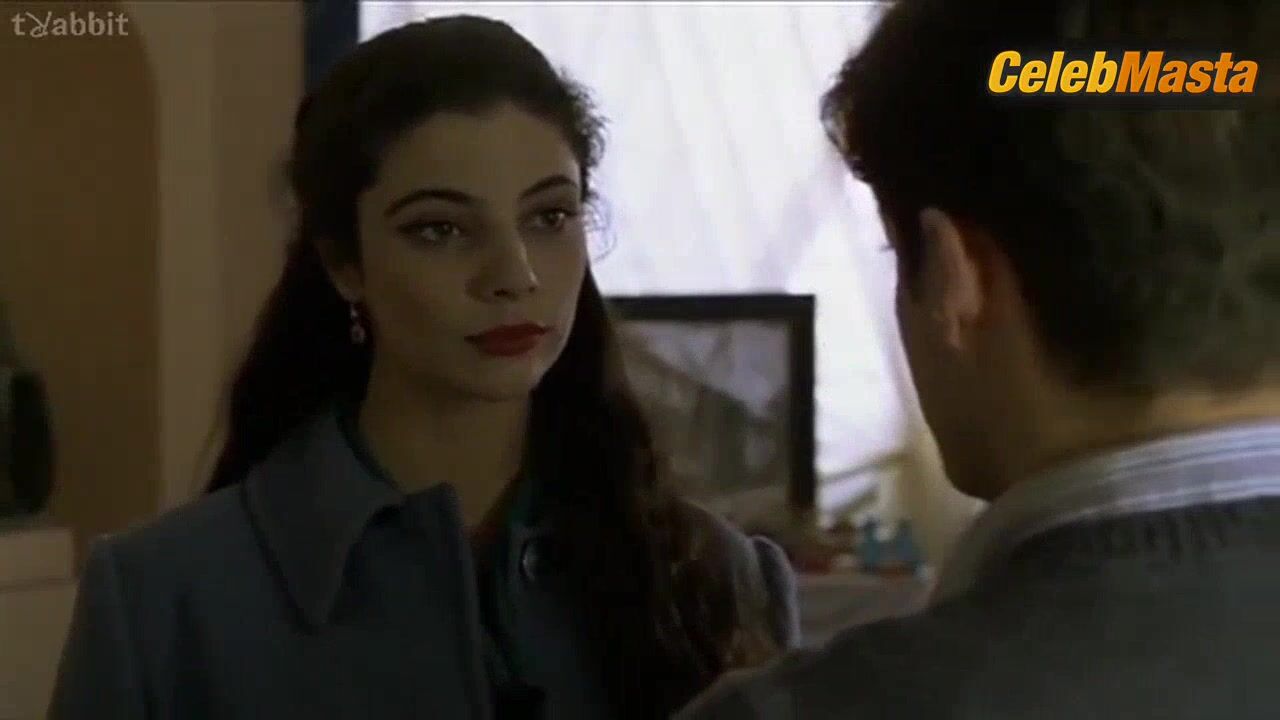 Maribel Verdu Hot Scene In Lovers A True Story - Photo 1 of 5