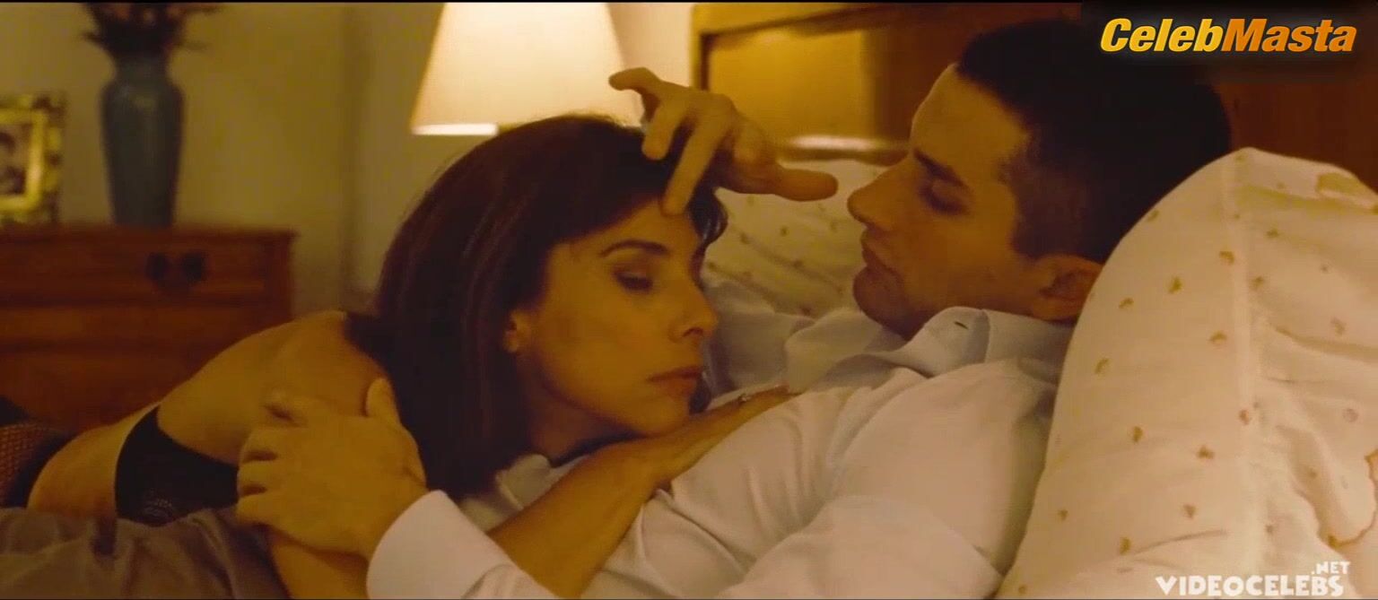 Maribel Verdu ’s Ass, Tits Scene In Pet Shop Days - Photo 3 of 5 photo 1