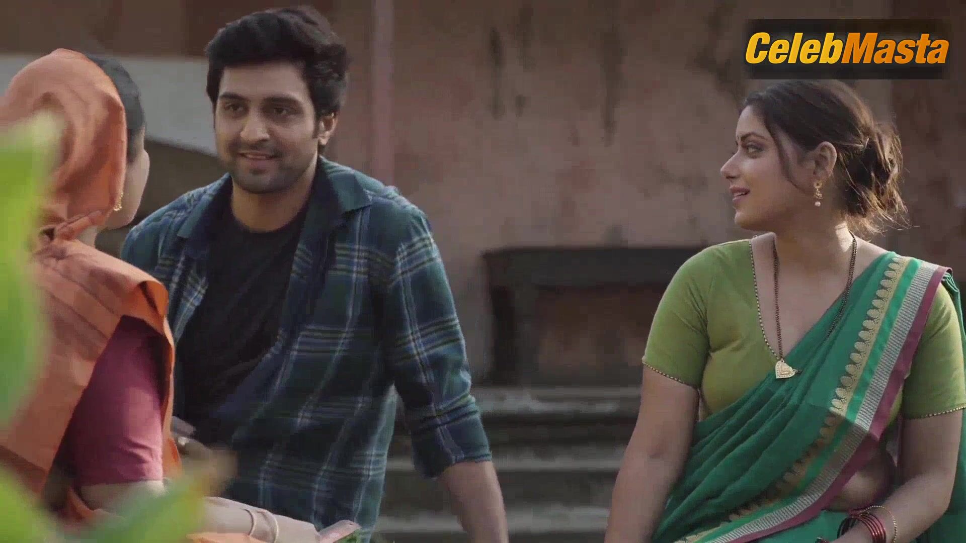 Sneha Paul ’s Hot Scene In Charmsukh - Photo 3 of 5 photo 5
