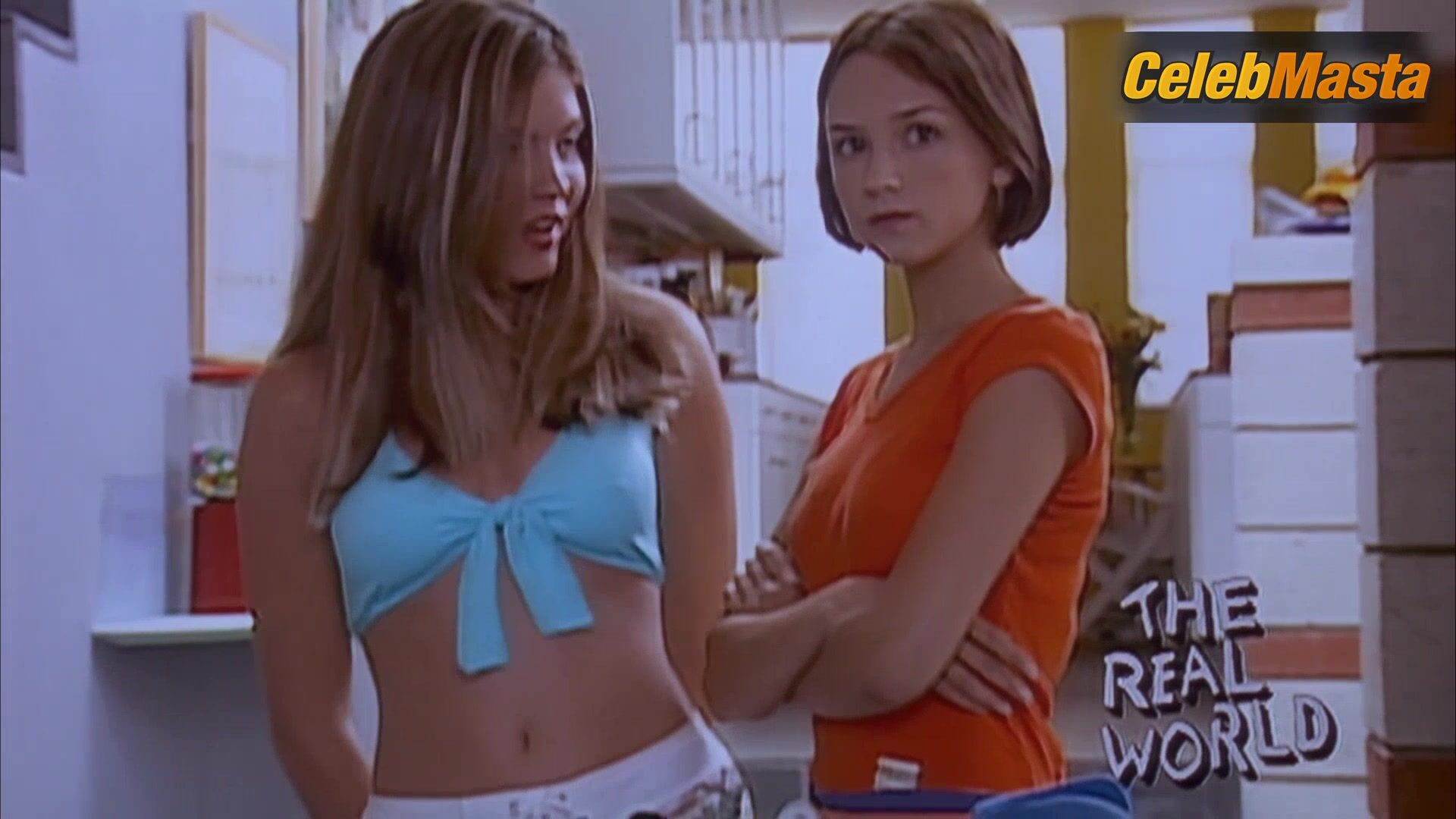 Jodi Lyn O'keefe Jodi Lyn O’keefe Swimsuit Scene From - Photo 2 of 5 photo 5