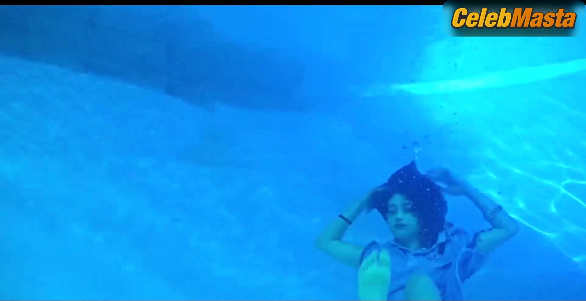 Ariel Winter Odessa A’zion And ’s Swimsuit - Photo 1 of 5 photo 4