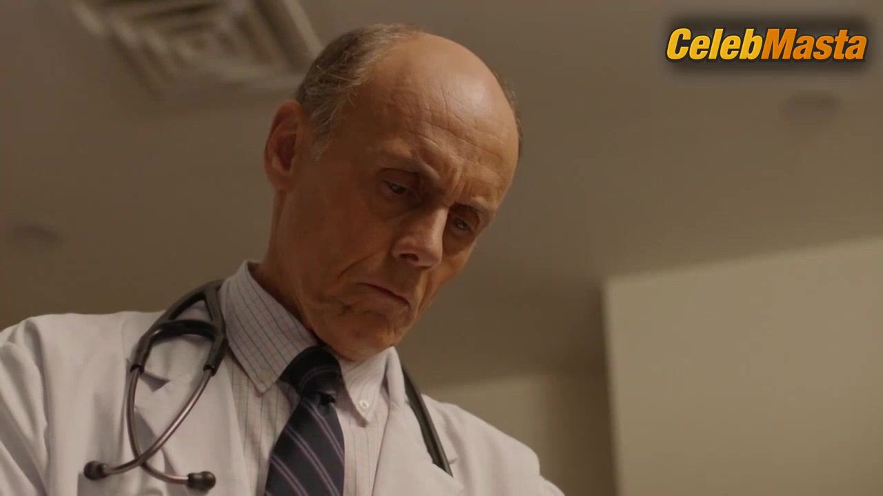 Catherine Reitman Flaunts Tits Scene In Workin’ Moms - Photo 1 of 5 photo 5