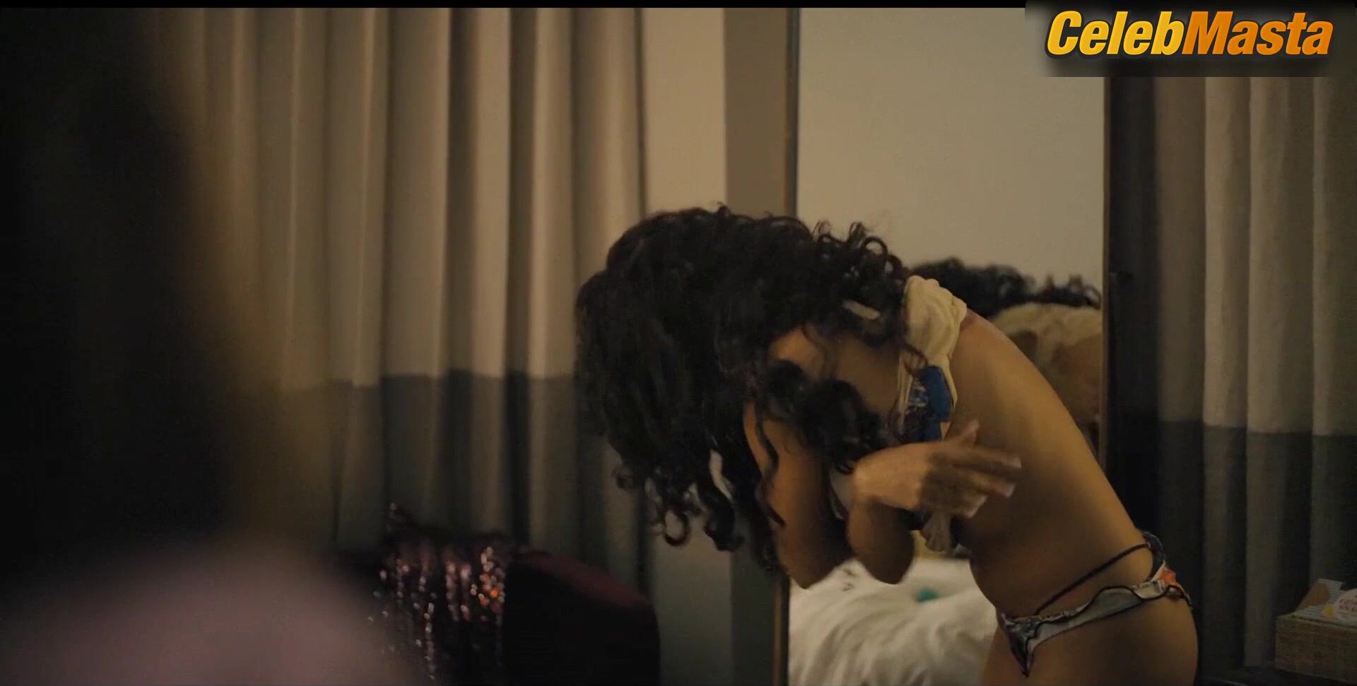 Odessa A'zion Odessa A’zion Flaunts Underwear Scene - Photo 1 of 5 photo 2