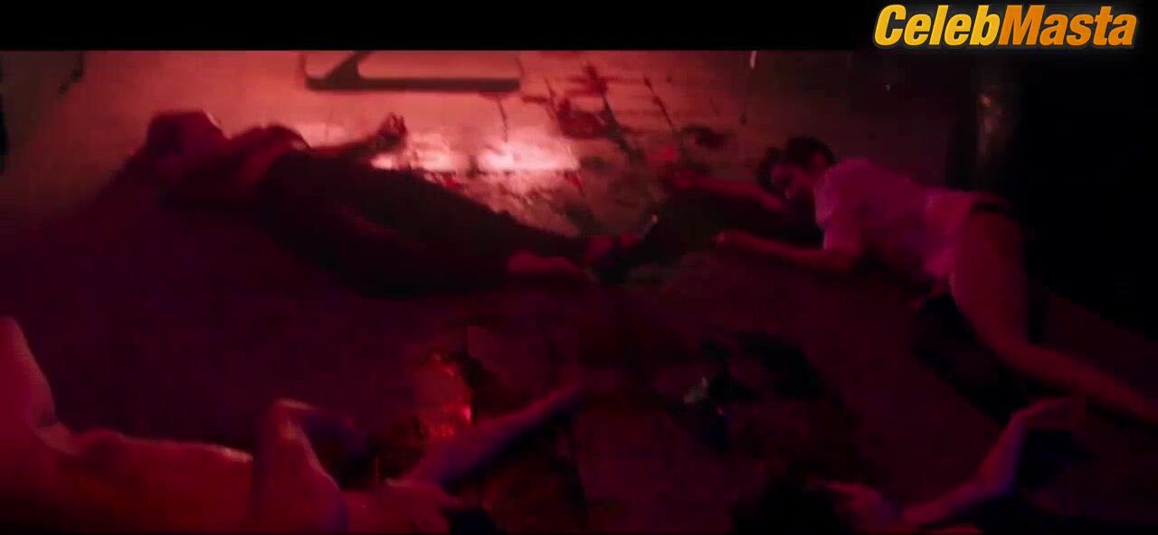 Han Ji-eun Boobs, Booty Scene In Real - Photo 2 of 5