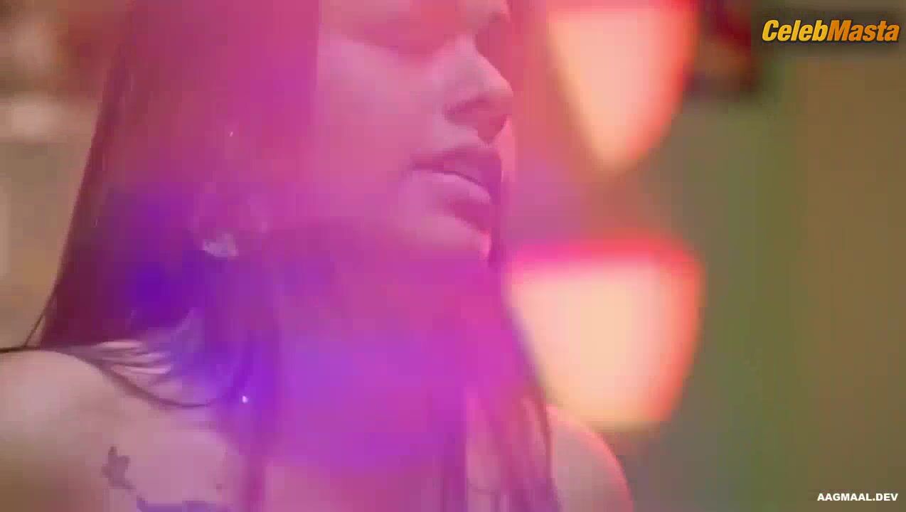 Priya Roy Breasts Scene In Movie Chitthi - Photo 3 of 5 photo 4