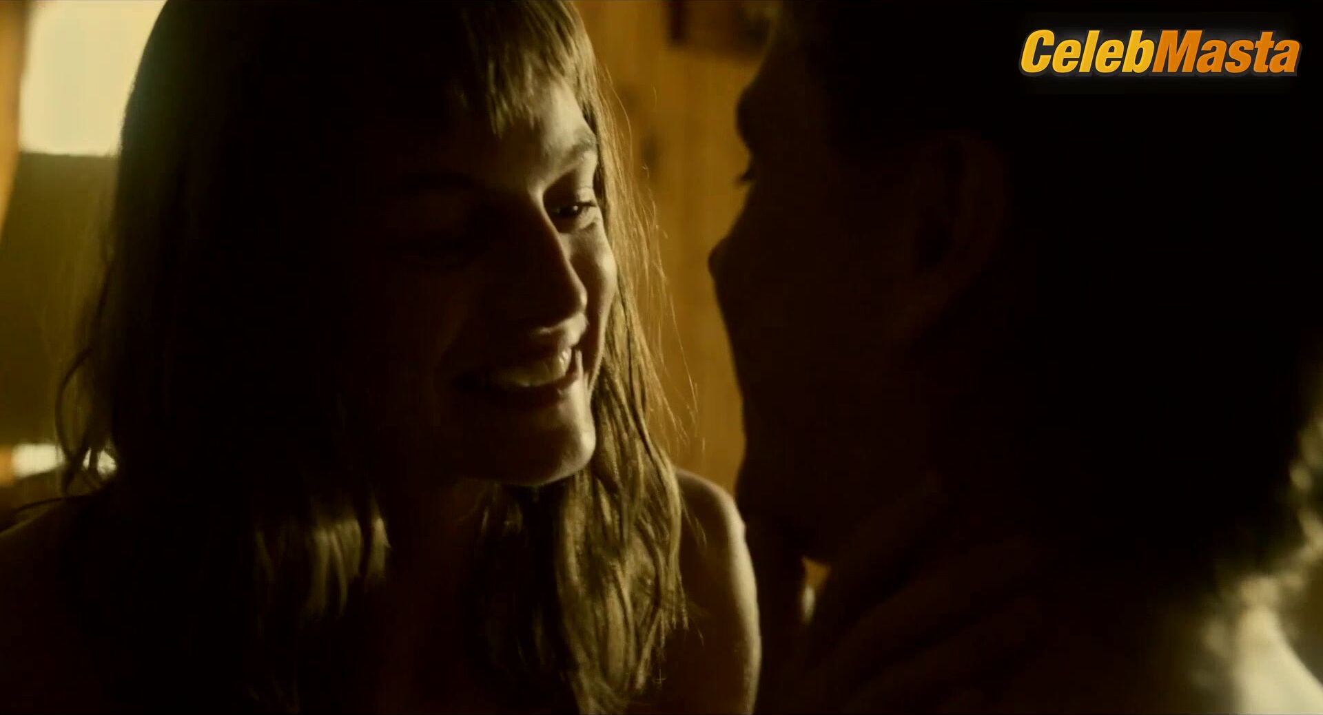Emma Corrin ’s Tits Scene From A Murder At The End - Photo 2 of 5