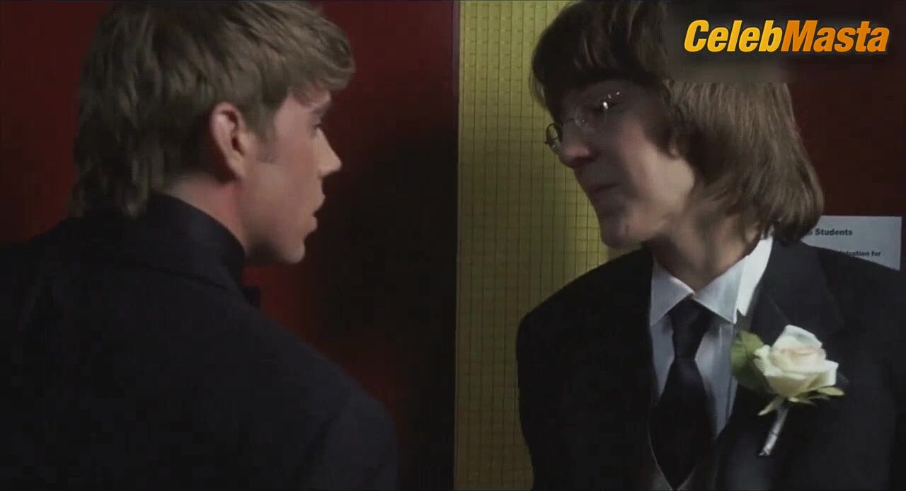 Sung Hi Lee ’s Tits Scene In The Girl Next Door - Photo 2 of 5 photo 4