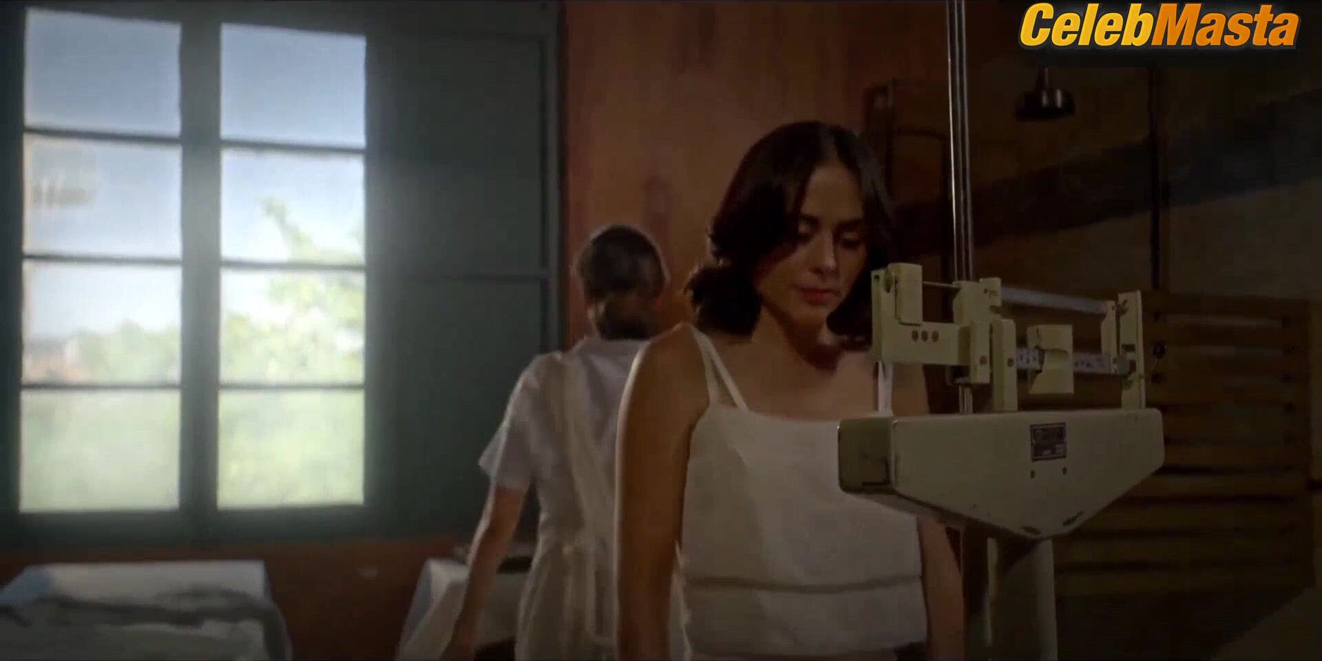 Zuria Vega ’s Hot Scene In Las Pelotaris 1926 - Photo 2 of 5 photo 1