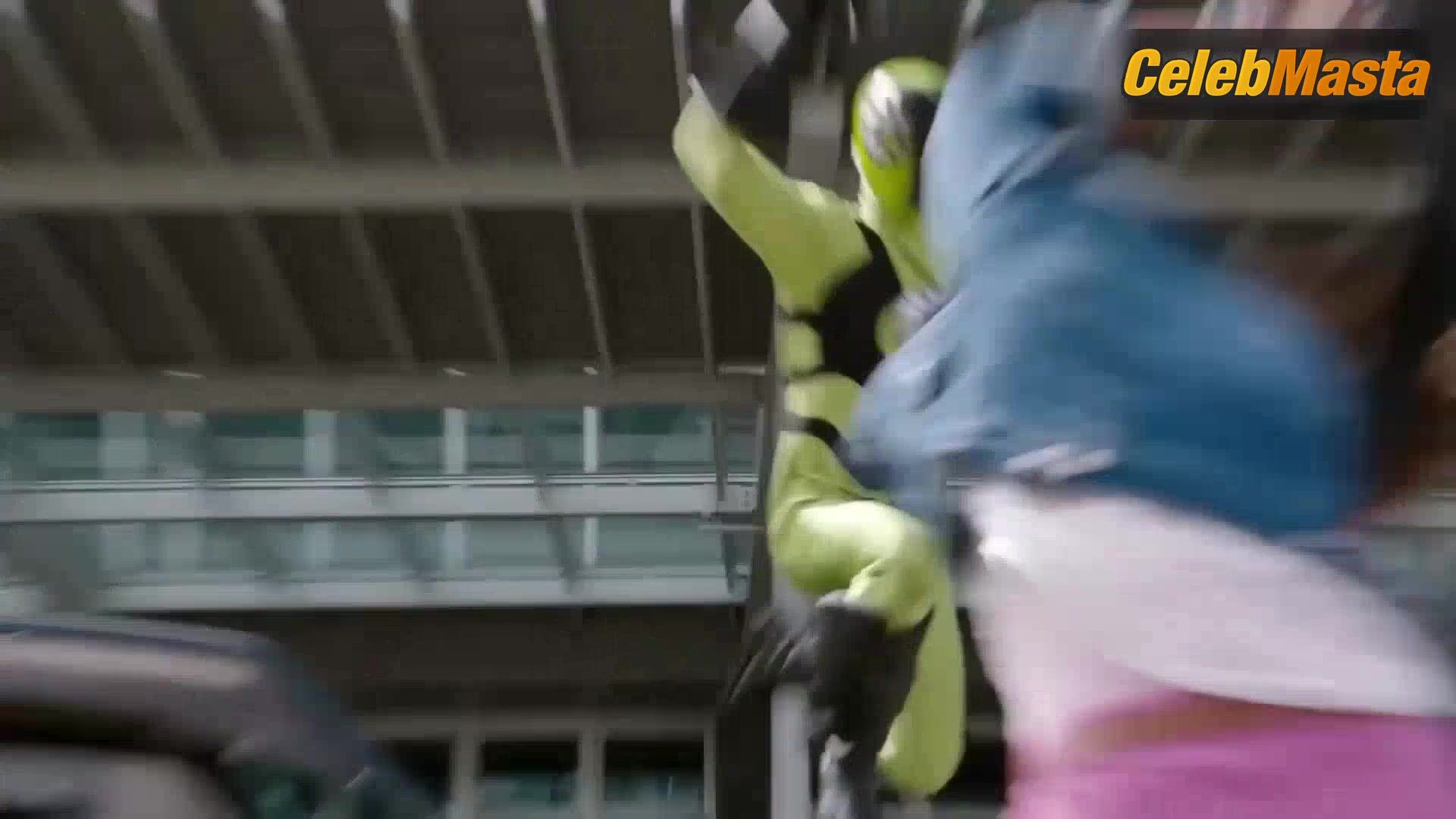 Christina Masterson ’s Steamy Scene In Power Rangers - Photo 3 of 5 photo 2
