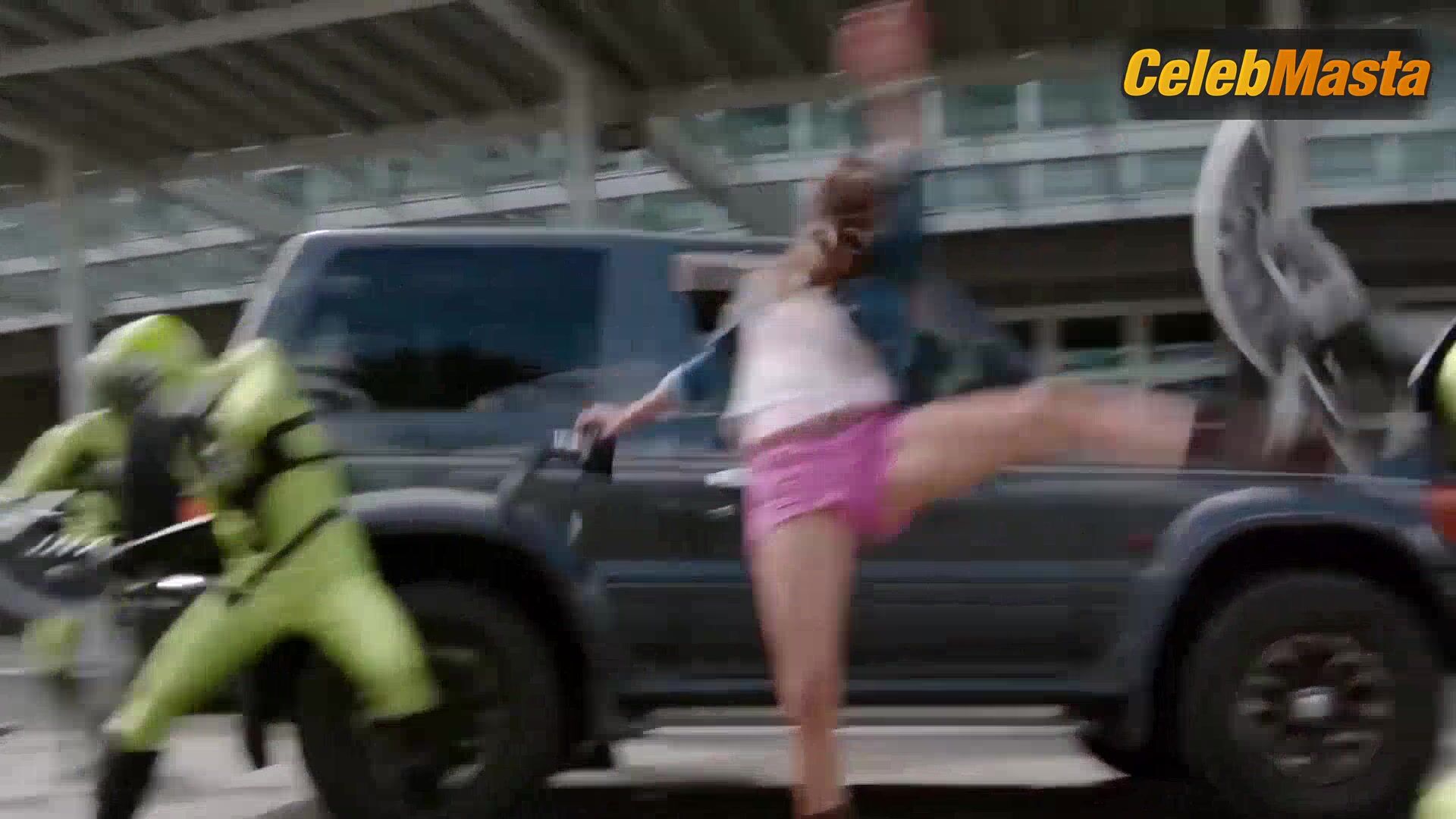 Christina Masterson ’s Steamy Scene In Power Rangers - Photo 3 of 5 photo 4