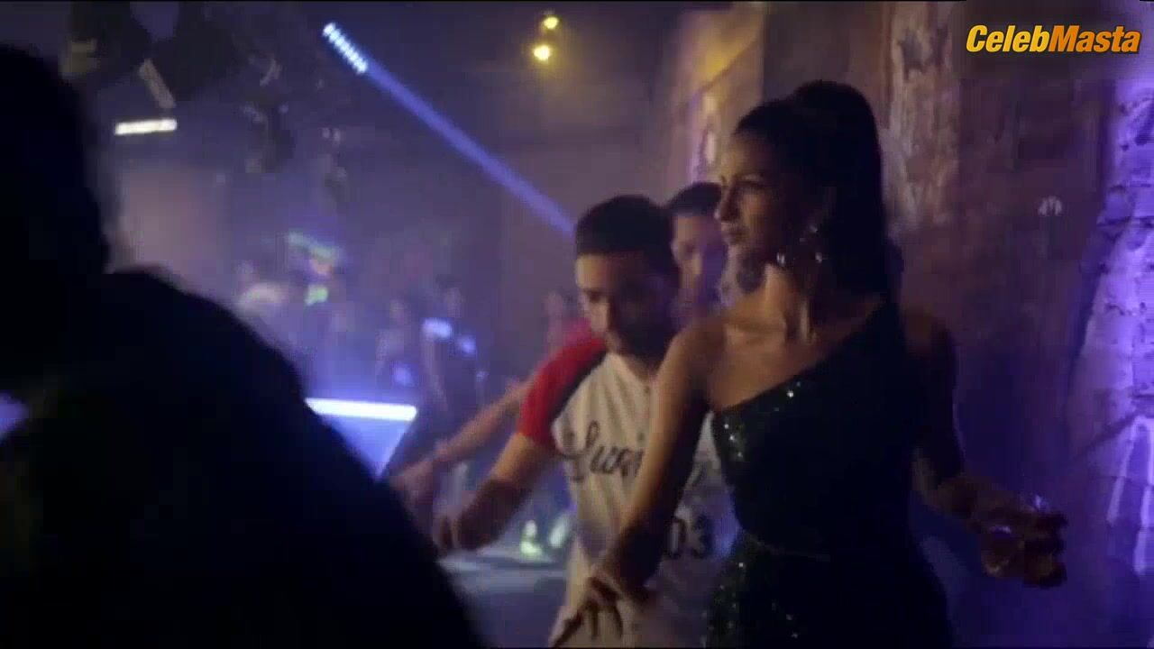 Madhurima Roy Tits Scene From Karm Yuddh - Photo 3 of 5 photo 5