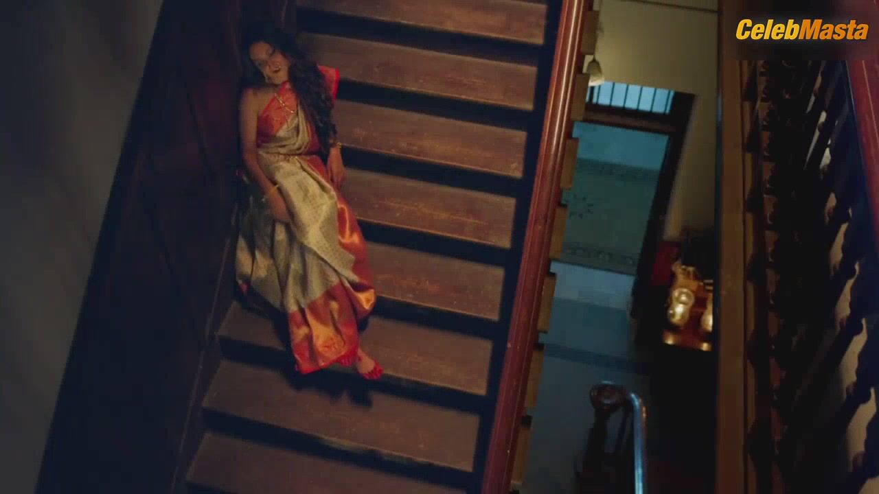 Madhurima Roy Butt And Tits Scene From Fuh Se Fantasy - Photo 2 of 5 photo 5