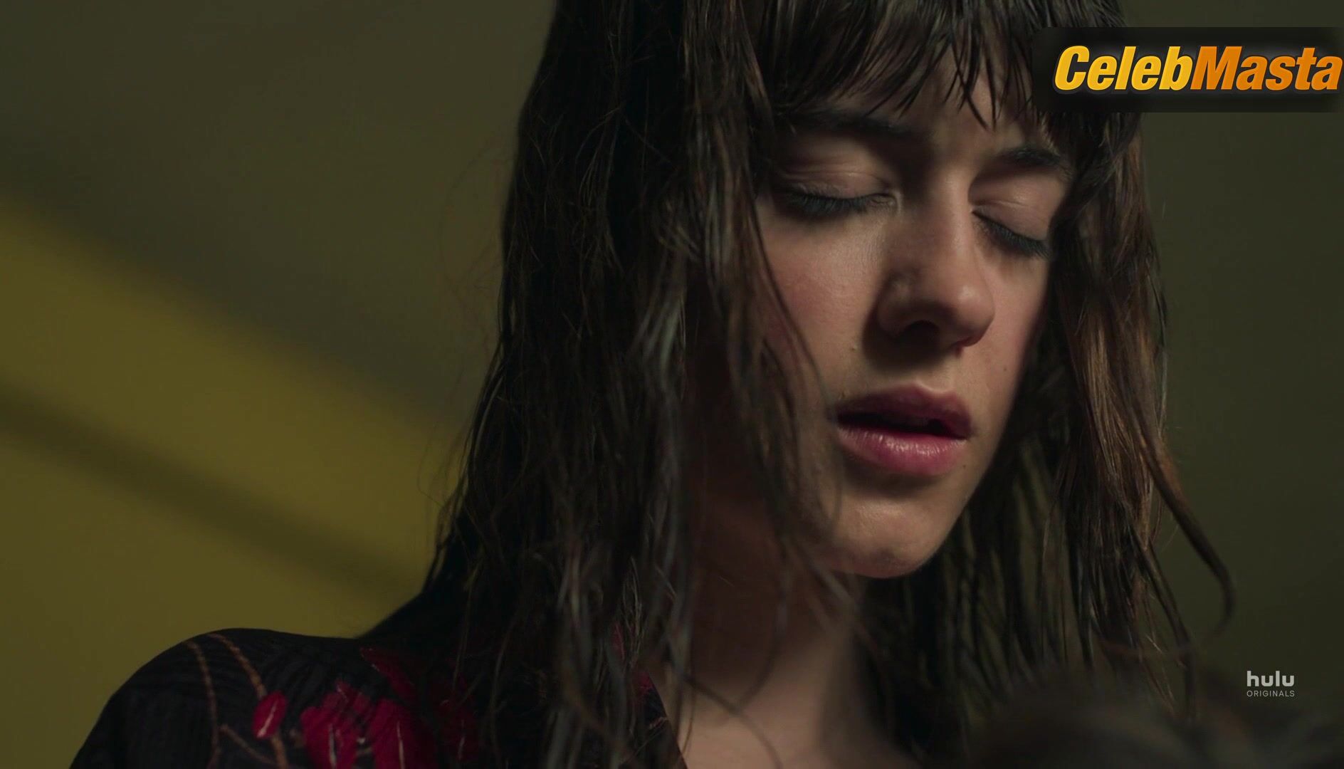 Daisy Edgar-jones Reveals Boobs Scene In Normal People - Photo 2 of 5