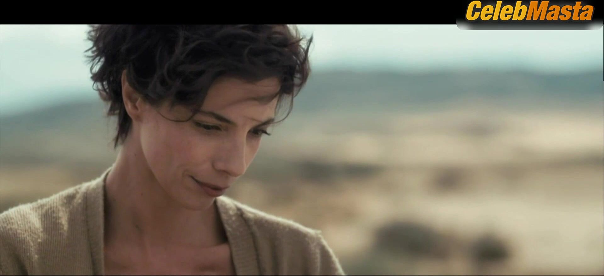 Maribel Verdu Sexy Scene From Crossroads - Photo 2 of 5 photo 5