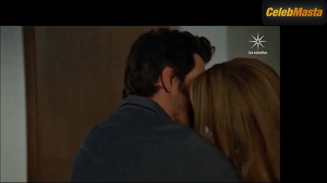 Carolina Miranda Reveals Hot Scene In Tierra De Esperanza - Photo 2 of 5 photo 4