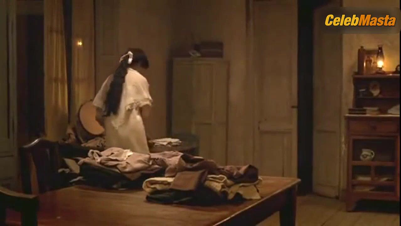 Maribel Verdu ’s Sexy Scene From El Nino De Barro - Photo 3 of 5 photo 1