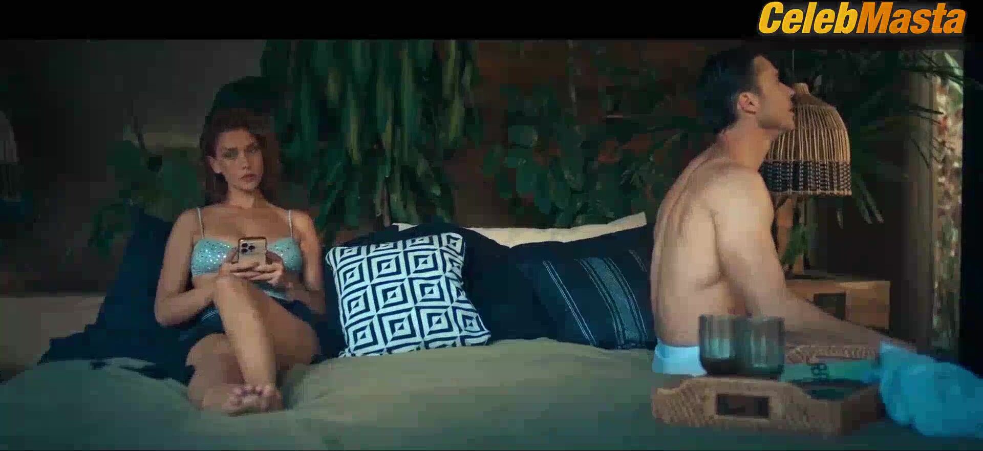 Carolina Miranda ’s Tits, Bikini Scene In Fake Profile - Photo 2 of 5 photo 1