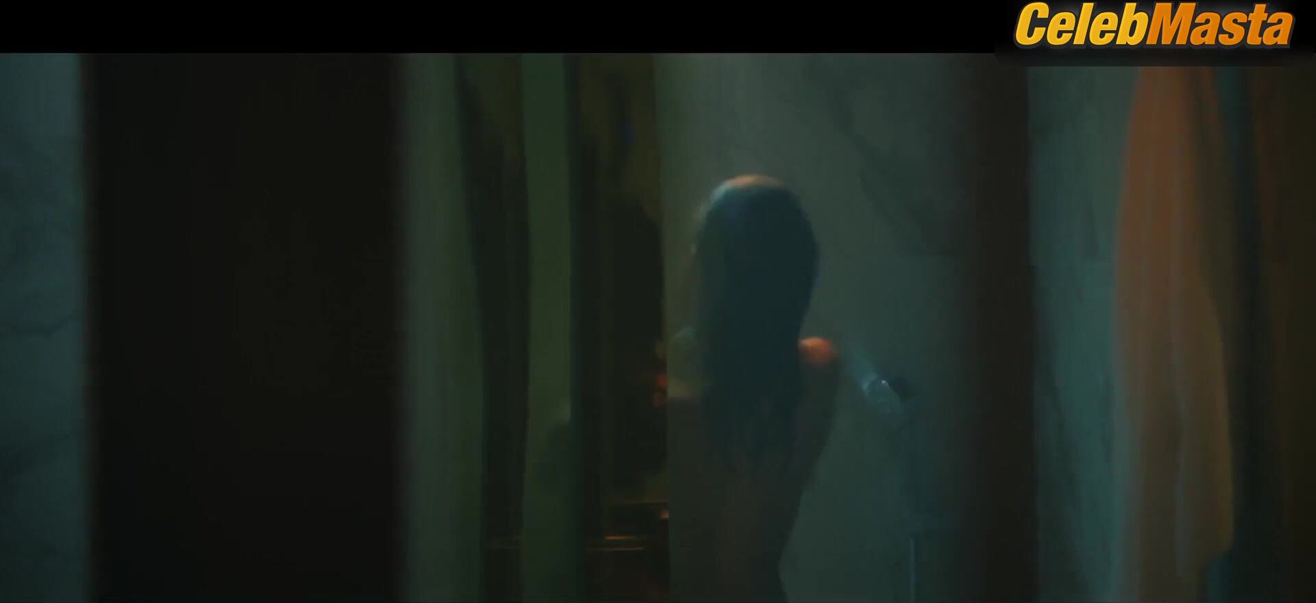 Carolina Miranda Flaunts Sexy Scene In Fake Profile - Photo 1 of 5