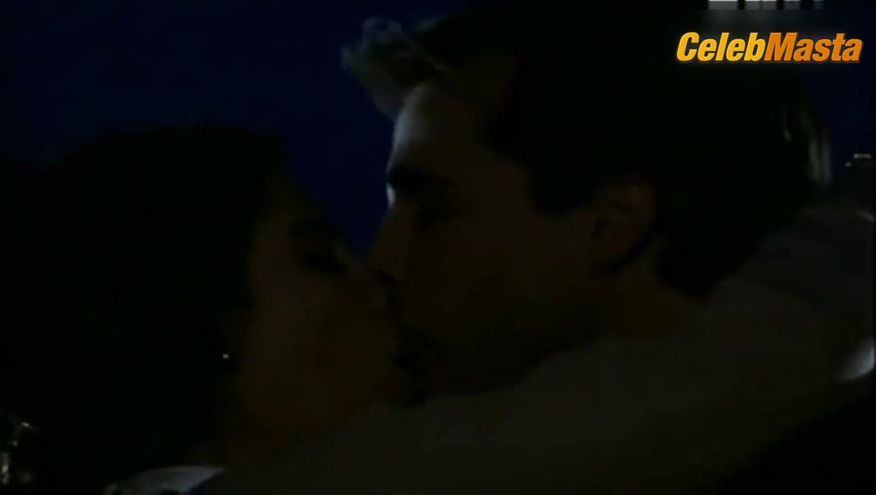 Maribel Verdu ’s Sexy Scene From Tres Palabras - Photo 1 of 5 photo 4