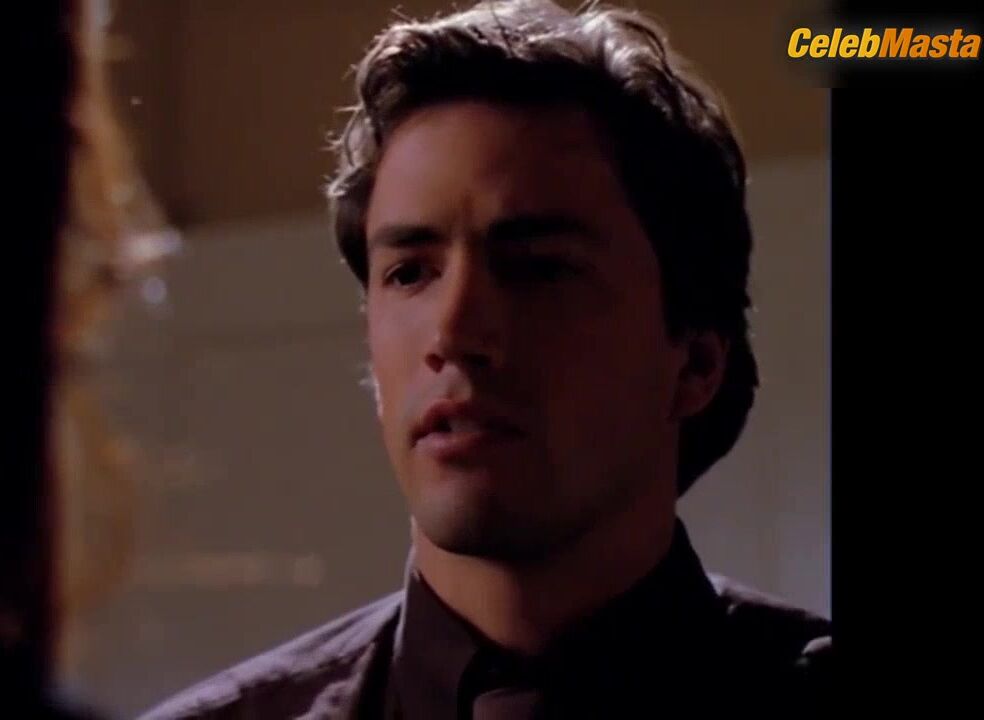 Brooke Langton Hot Scene In Melrose Place - Photo 1 of 5 photo 2