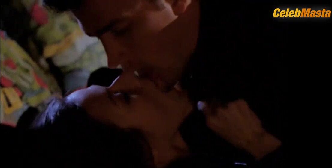 Brooke Langton Hot Scene In Melrose Place - Photo 1 of 5 photo 5