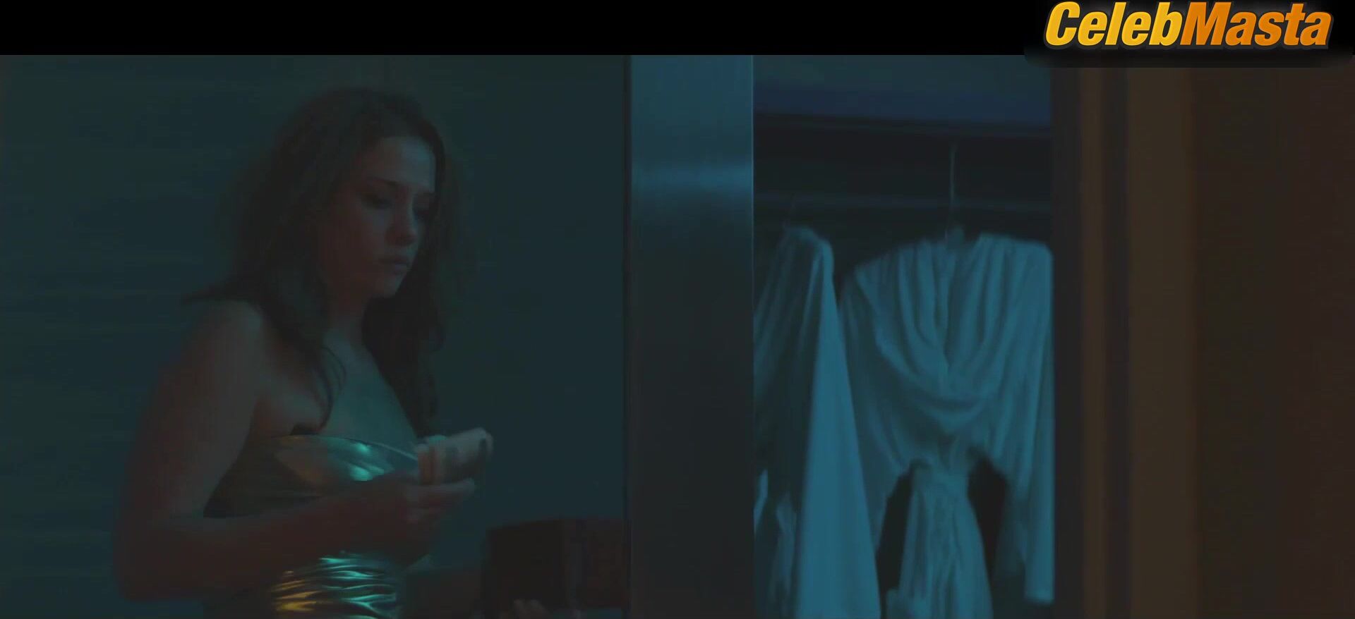 Carolina Miranda ’s Ass, Tits Scene In Mujeres Asesinas - Photo 2 of 5 photo 1