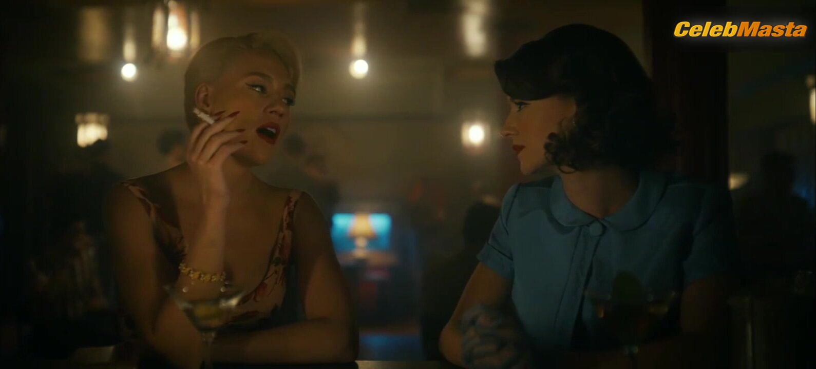 Daisy Edgar-jones And Kat Cunning Show Boobs, Lesbian Scene In - Photo 1 of 5 photo 2