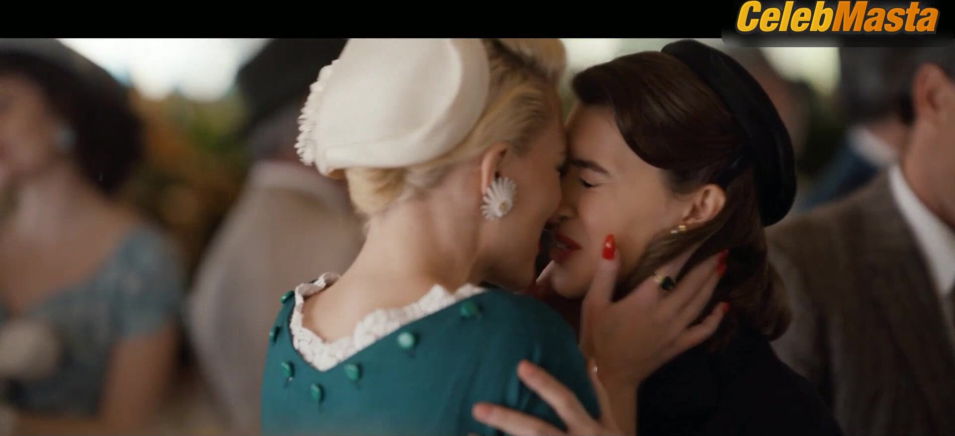 Daisy Edgar-jones And Kat Cunning’s Lesbian Scene In On - Photo 2 of 5 photo 4