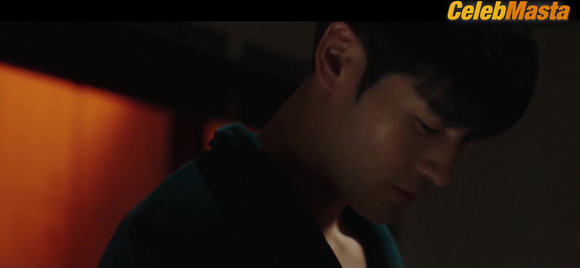 Bae Woo-hee ’s Sexy Scene From Hit The Spot - Photo 2 of 5 photo 1
