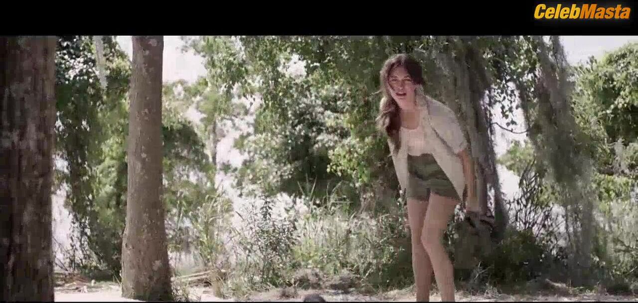 Daisy Edgar-jones Tits Scene From Where The Crawdads Sing - Photo 2 of 5 photo 5