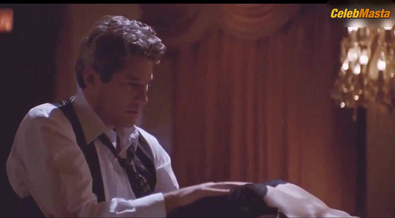 Julia Roberts Sexy Scene From Pretty Woman - Photo 3 of 5 photo 5