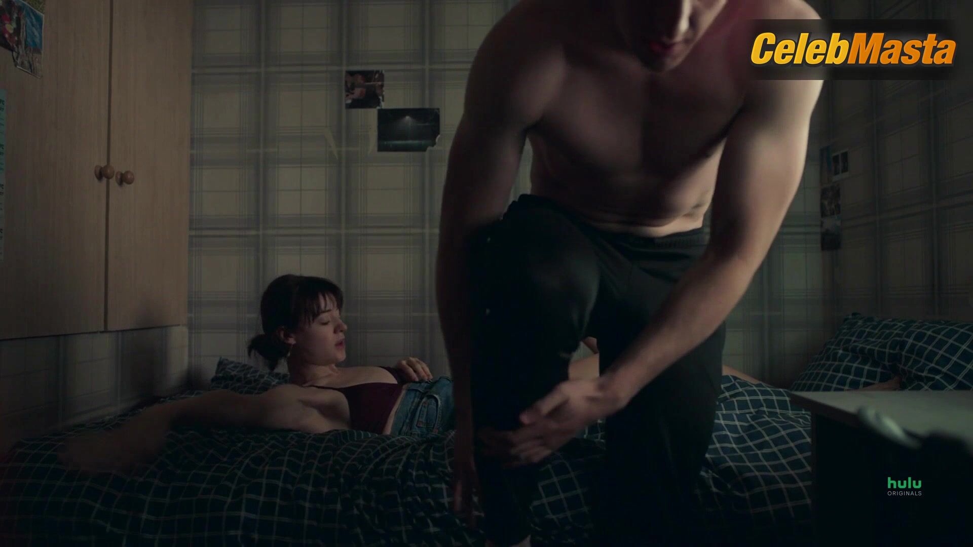 Daisy Edgar-jones Tits, Ass Scene In Normal People - Photo 3 of 5 photo 1