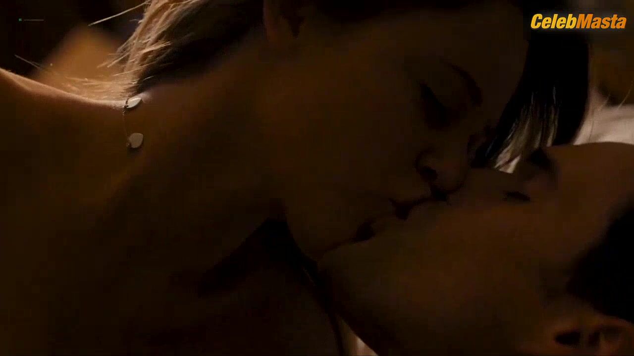 Alessandra Mastronardi Emily Atack And Tits Scene From Lost In - Photo 2 of 5 photo 1
