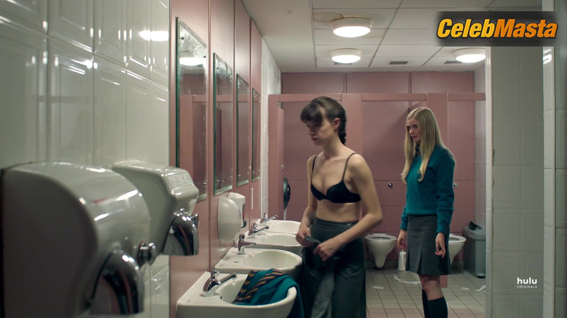Daisy Edgar-jones ’s Underwear Scene From Normal People - Photo 1 of 5 photo 4