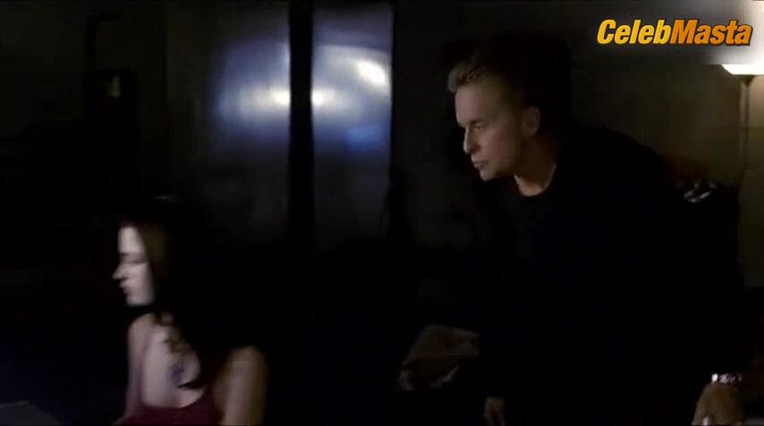 Robin Tunney Sexy Scene From The In-laws - Photo 3 of 5 photo 1