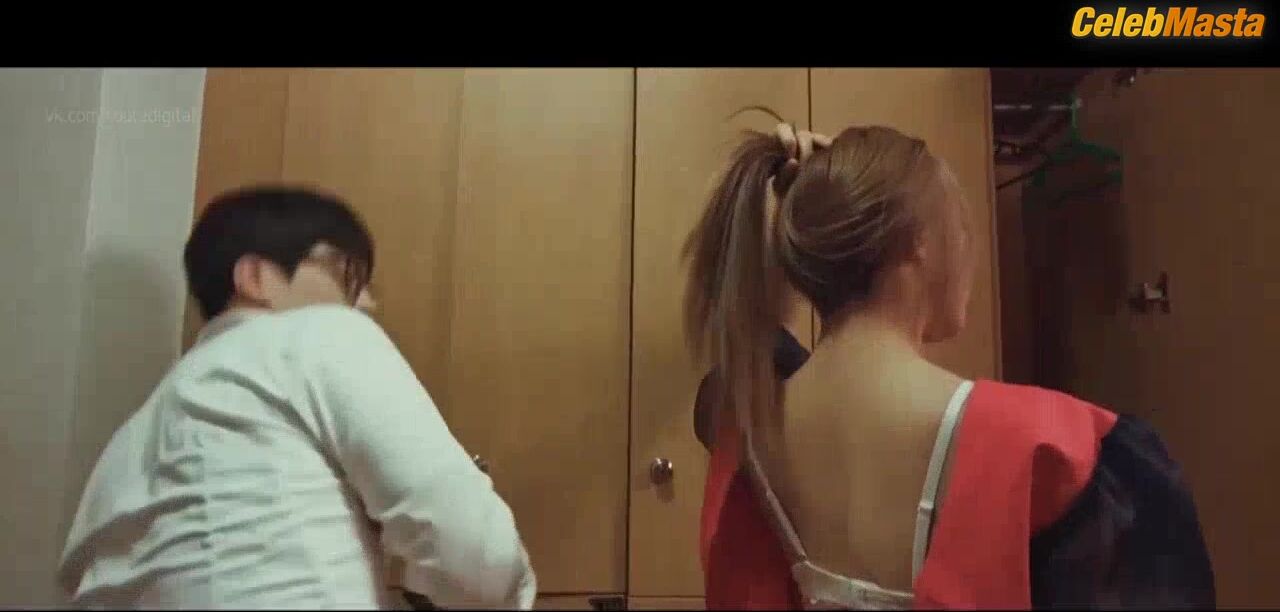 Jina Lee And Song Min-kyung Tits Scene From 10-day - Photo 2 of 5