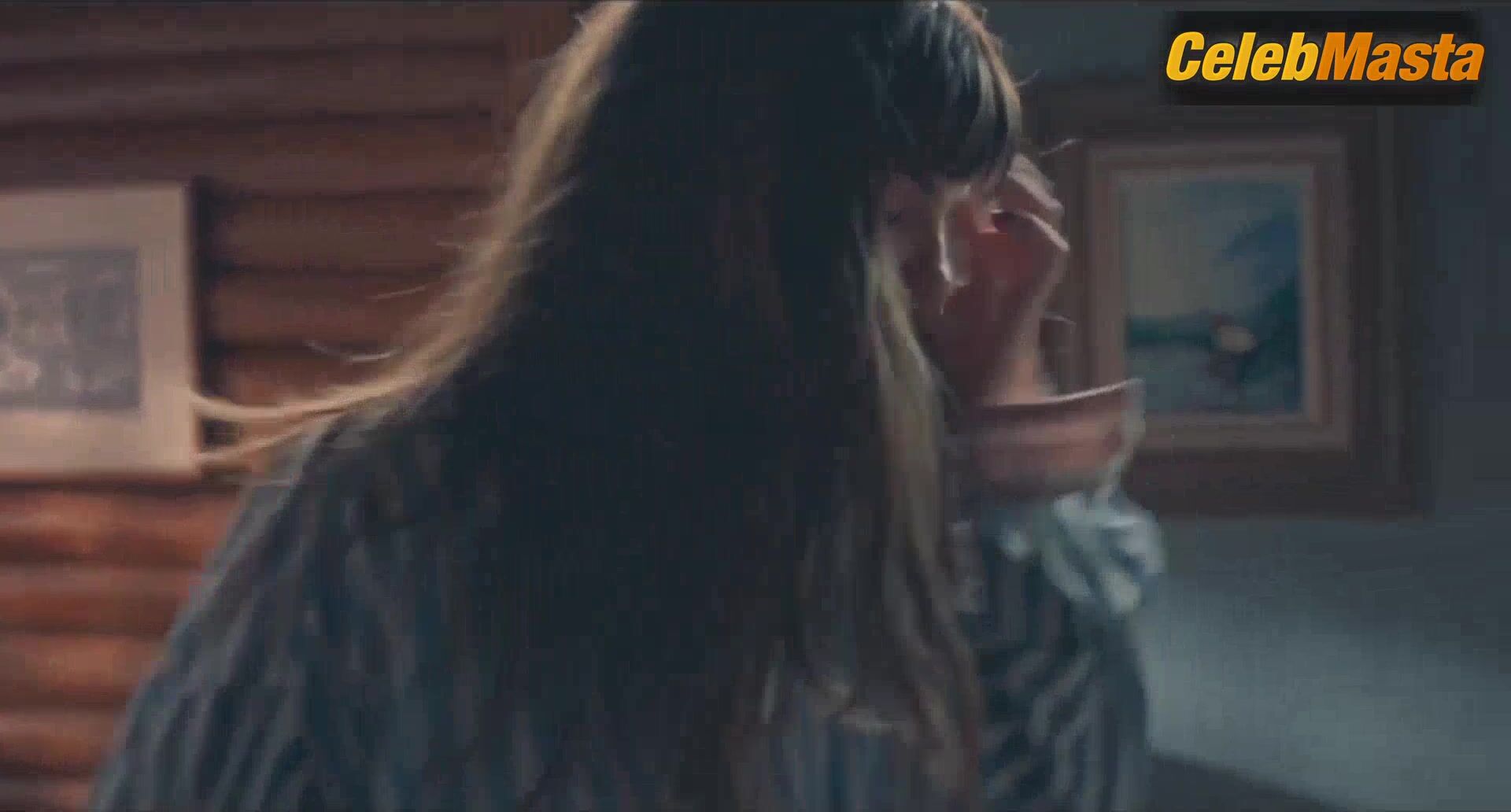 Camila Queiroz Sexy Scene From Procura Se - Photo 3 of 5 photo 5