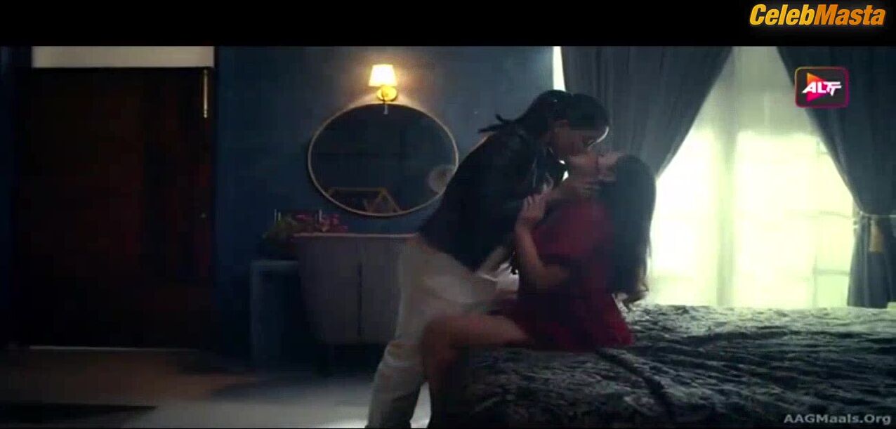 Amika Shail Navina Bole, Riya Sen, , Nikita Ghag And - Photo 1 of 5